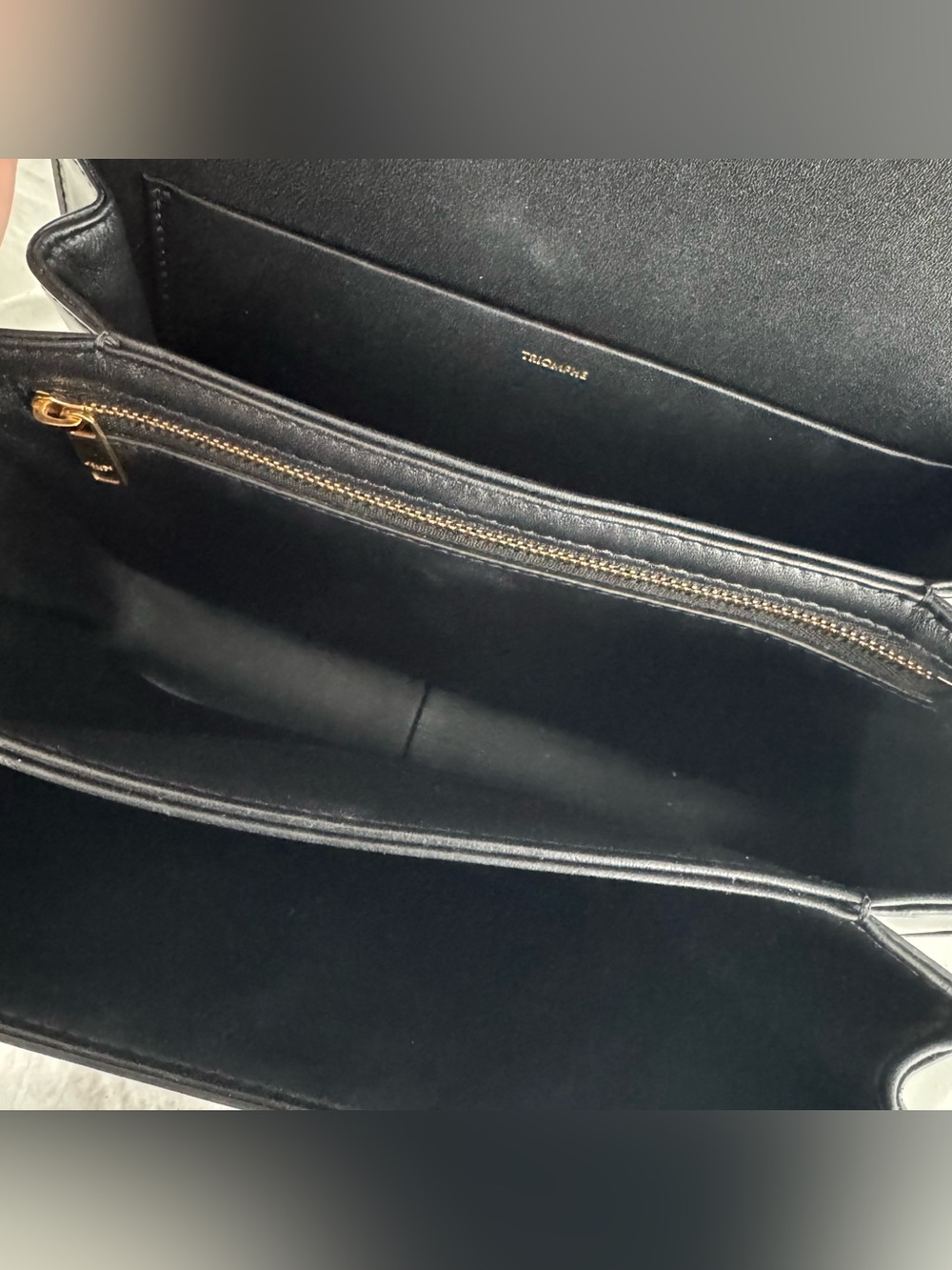 Celine Triomphe Crossbody bag in Black leather and Gold Hardware - Picture 10 of 13